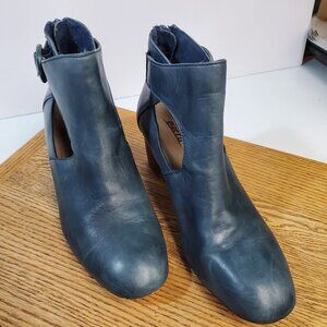 Earth Power Path Corinth Booties Women Size 8B Admiral Blue Leather Cut Out
